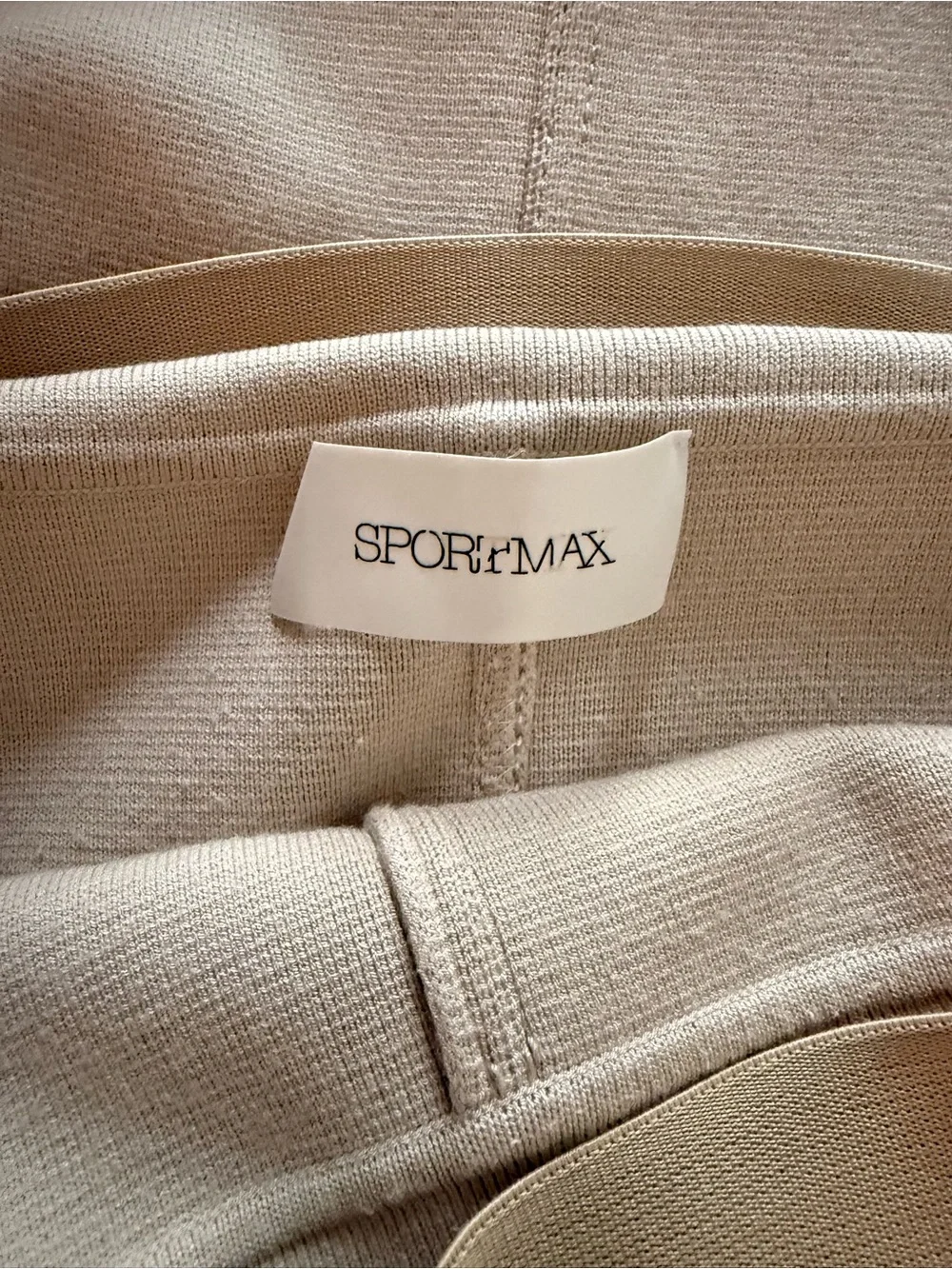 Sportmax Cream A-Line Skirt with Nude Contrast Pocket
